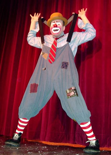 The Physicality of Clown Magic: Clowning Techniques at Bryan College